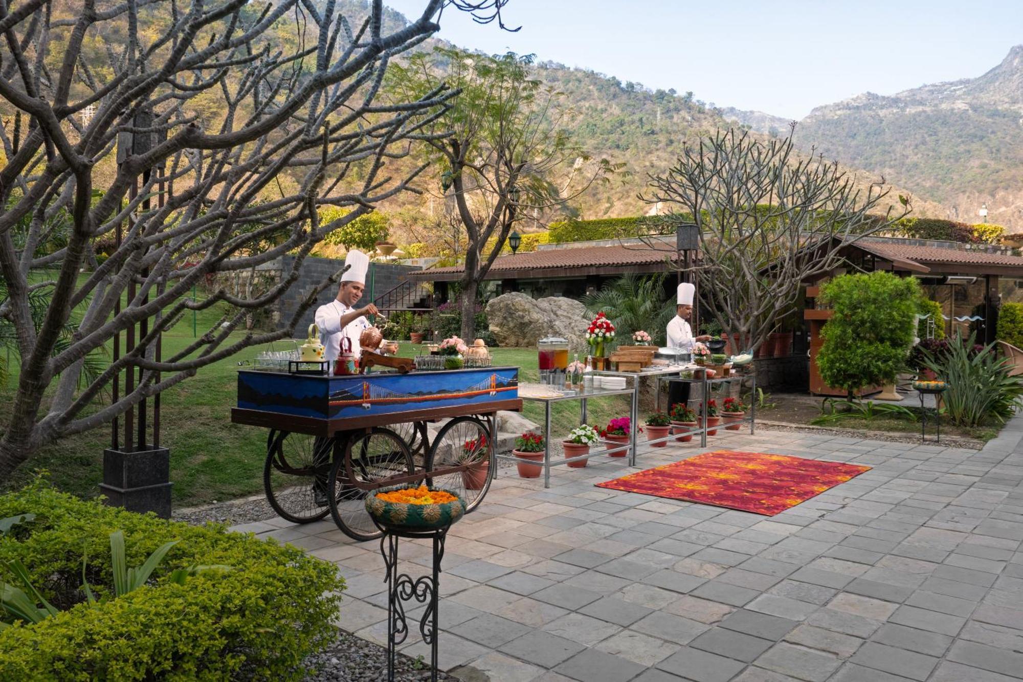 Aloha On The Ganges By Leisure Hotels Ришикеш Экстерьер фото
